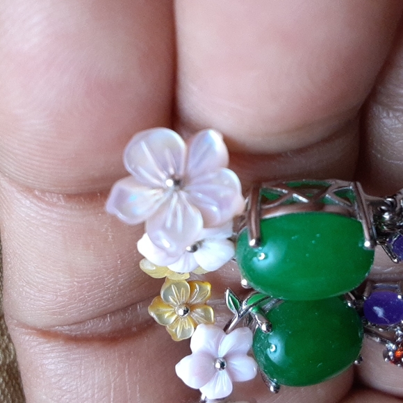 925 Genuine Green and Purple Jade, Garnets, Amethysts, Pearls and enamel. - Picture 5 of 11